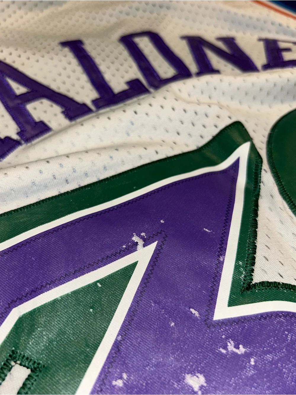 Vintage Adidas White Utah Jazz #32 Hardwood Classics Jersey Malone xl